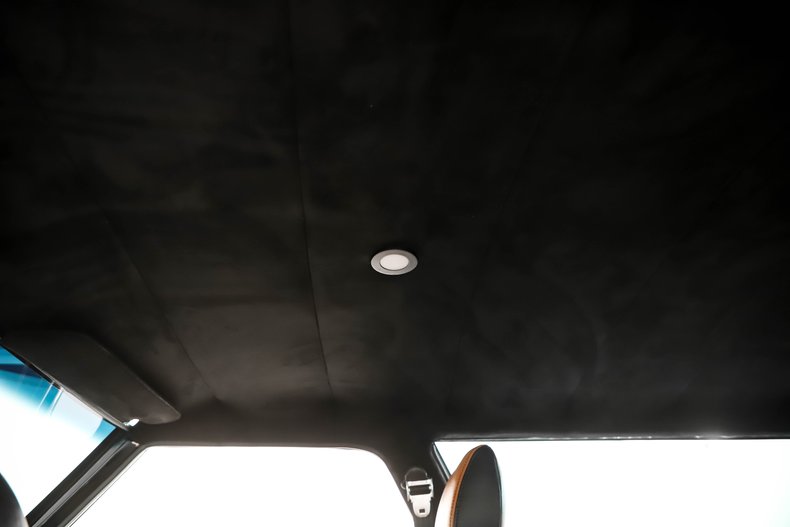 Chevrolet-Chevelle-1964-Ebony-Black-Saddle-39