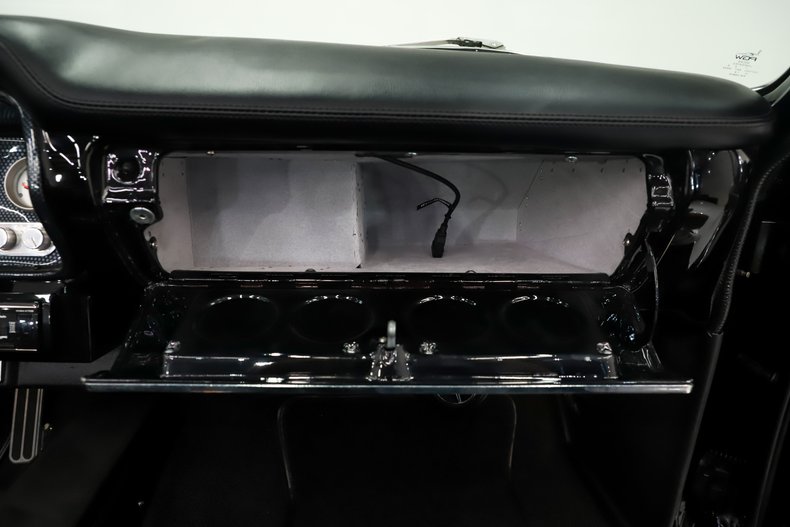 Chevrolet-Chevelle-1964-Tuxedo-Black-Black-39