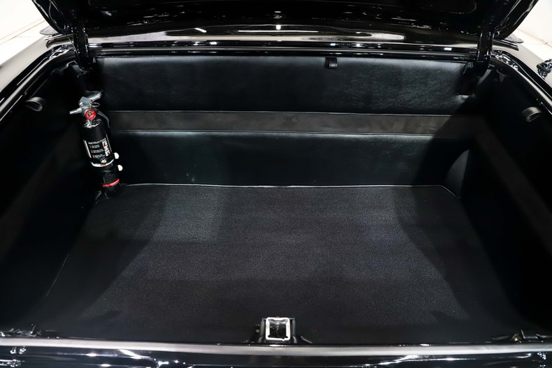 Chevrolet-Chevelle-1964-Tuxedo-Black-Black-48