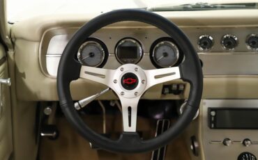Chevrolet-Chevelle-1965-Beige-Beige-10