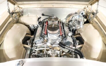 Chevrolet-Chevelle-1965-Beige-Beige-13
