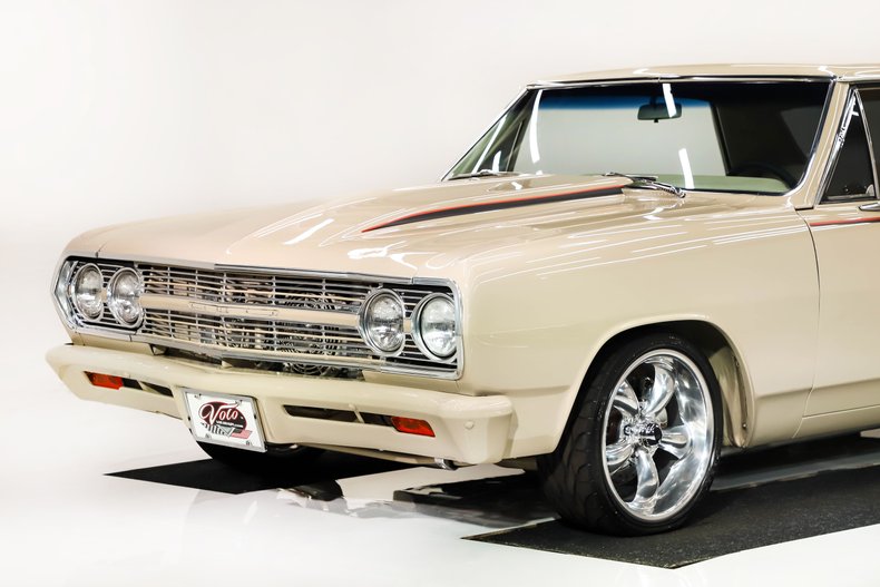 Chevrolet-Chevelle-1965-Beige-Beige-18