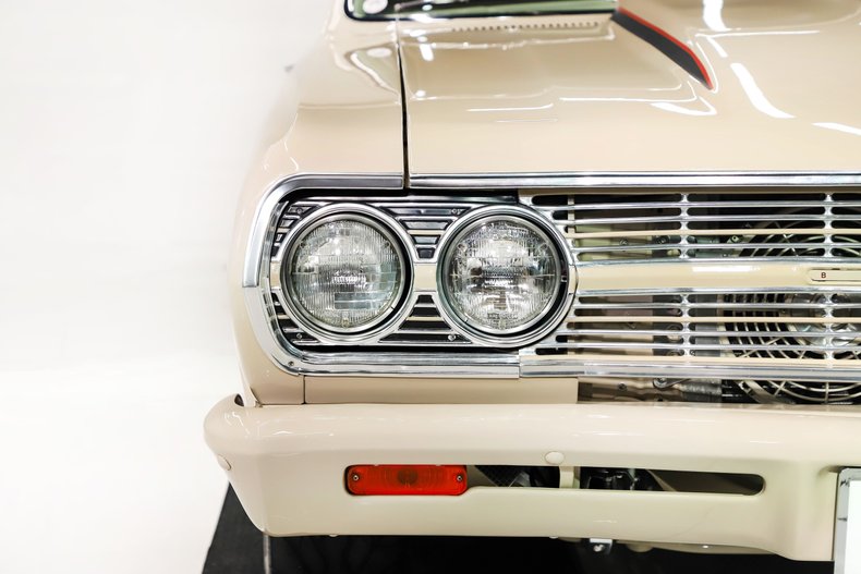 Chevrolet-Chevelle-1965-Beige-Beige-29