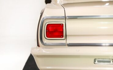 Chevrolet-Chevelle-1965-Beige-Beige-37
