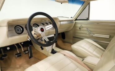 Chevrolet-Chevelle-1965-Beige-Beige