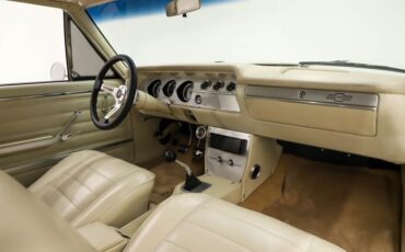 Chevrolet-Chevelle-1965-Beige-Beige-42