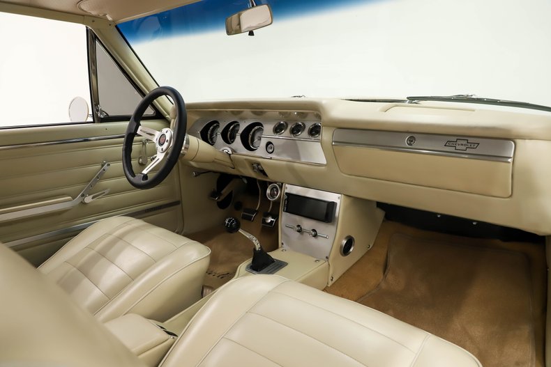Chevrolet-Chevelle-1965-Beige-Beige-42