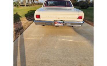 Chevrolet-Chevelle-1965-White-Red-15