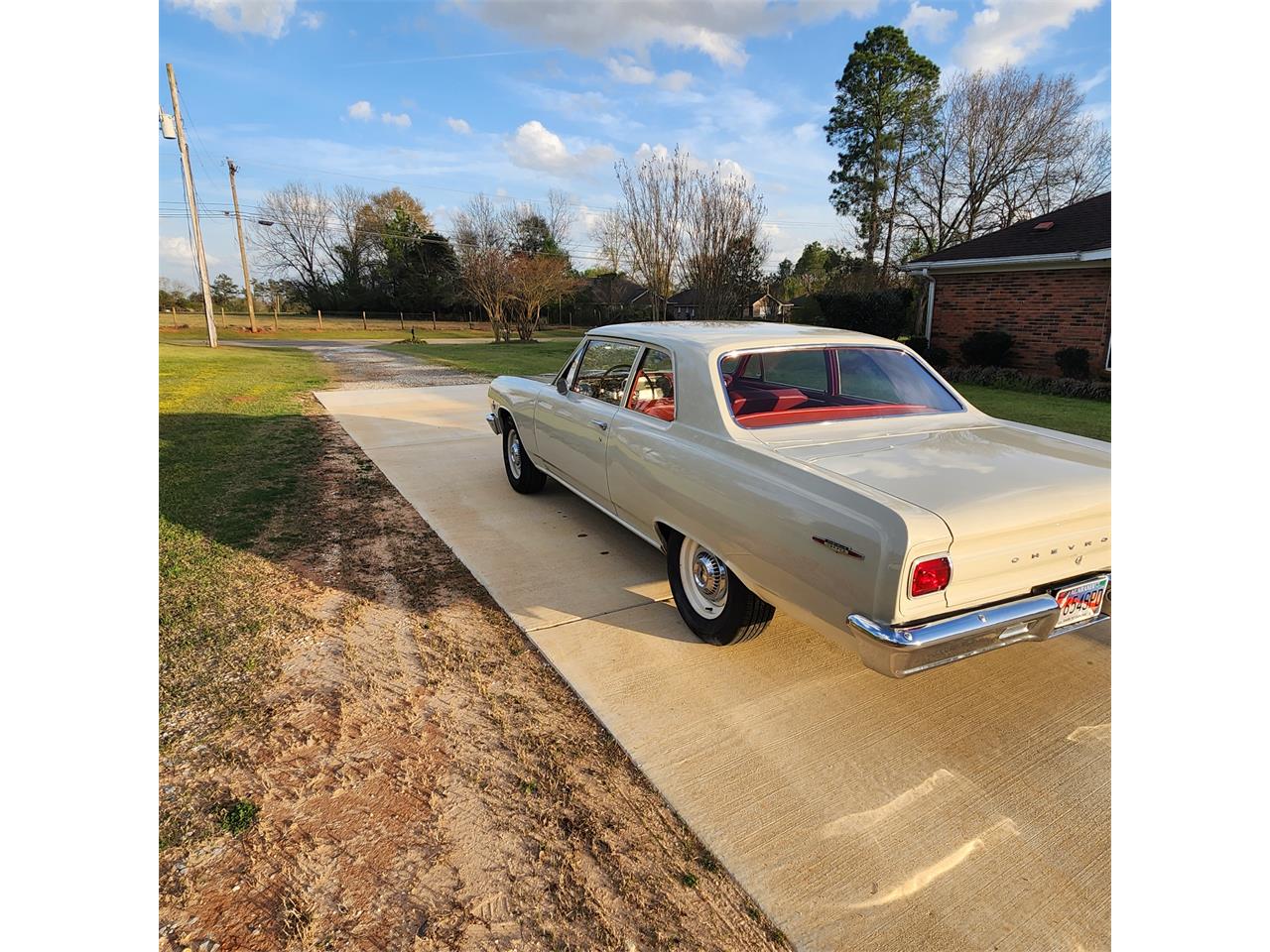 Chevrolet-Chevelle-1965-White-Red-17