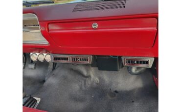 Chevrolet-Chevelle-1965-White-Red-21