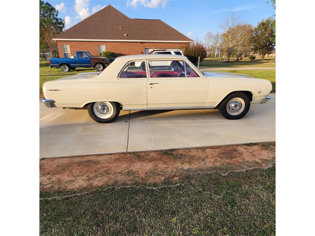 Chevrolet-Chevelle-1965-White-Red-5