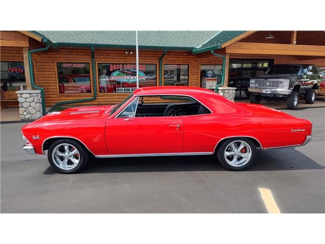 Chevrolet-Chevelle-1966-2-door-coupe-11