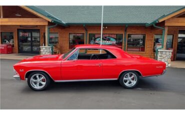 Chevrolet-Chevelle-1966-2-door-coupe-14