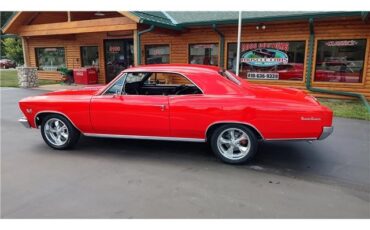 Chevrolet-Chevelle-1966-2-door-coupe-18