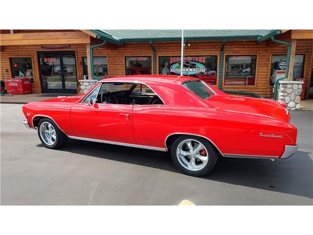 Chevrolet-Chevelle-1966-2-door-coupe-19