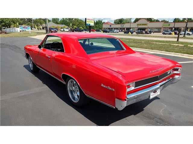 Chevrolet-Chevelle-1966-2-door-coupe-23