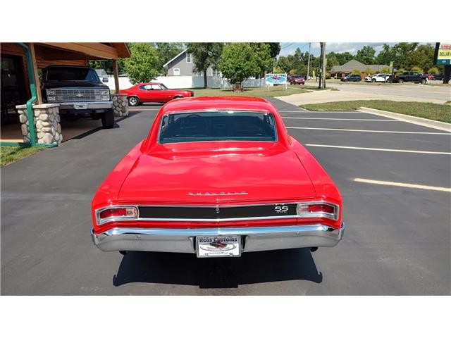 Chevrolet-Chevelle-1966-2-door-coupe-26