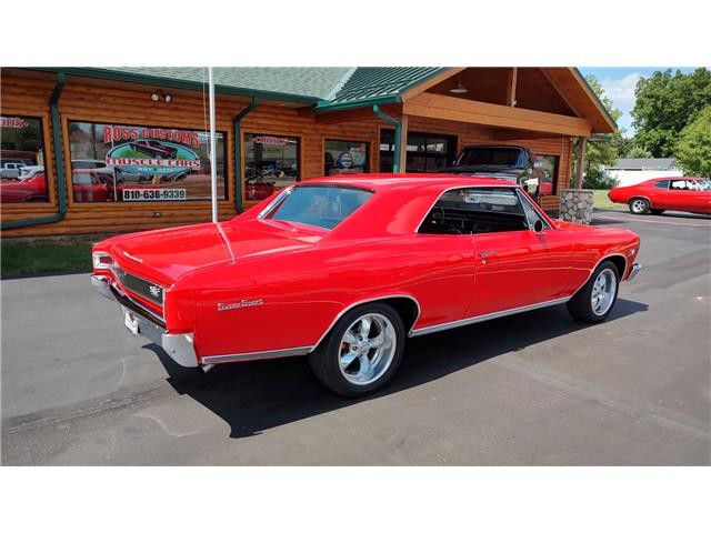 Chevrolet-Chevelle-1966-2-door-coupe-29