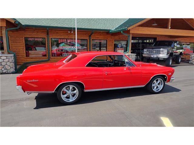 Chevrolet-Chevelle-1966-2-door-coupe-31