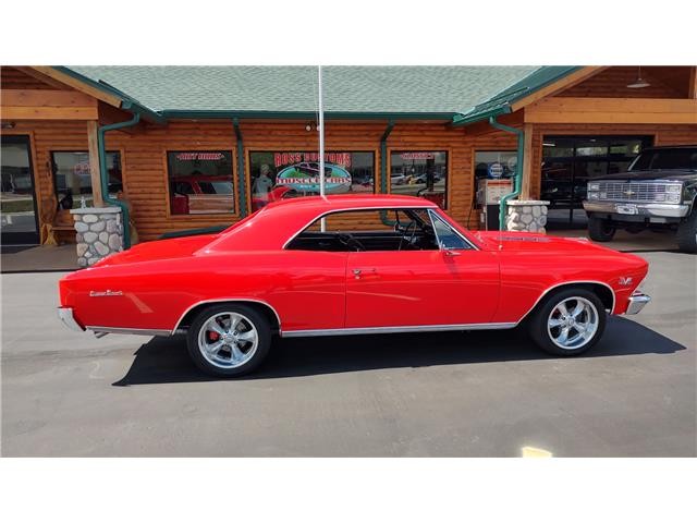 Chevrolet-Chevelle-1966-2-door-coupe-32