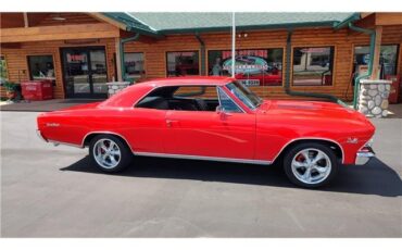 Chevrolet-Chevelle-1966-2-door-coupe-34
