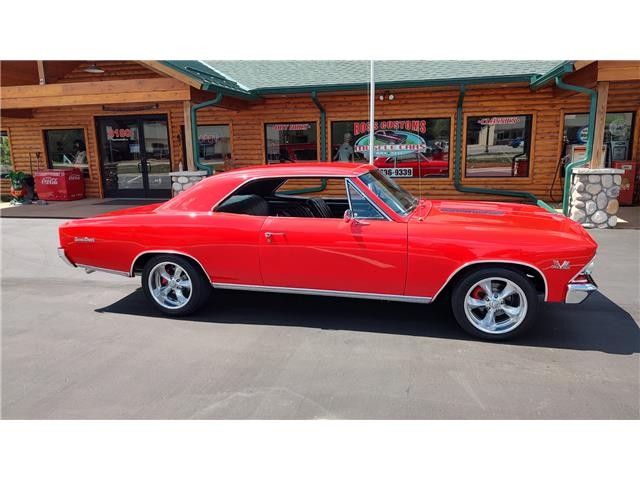 Chevrolet-Chevelle-1966-2-door-coupe-34