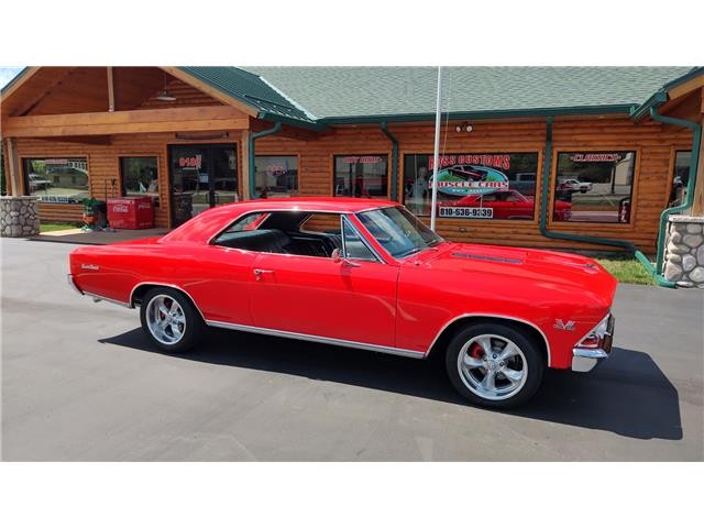 Chevrolet-Chevelle-1966-2-door-coupe-35