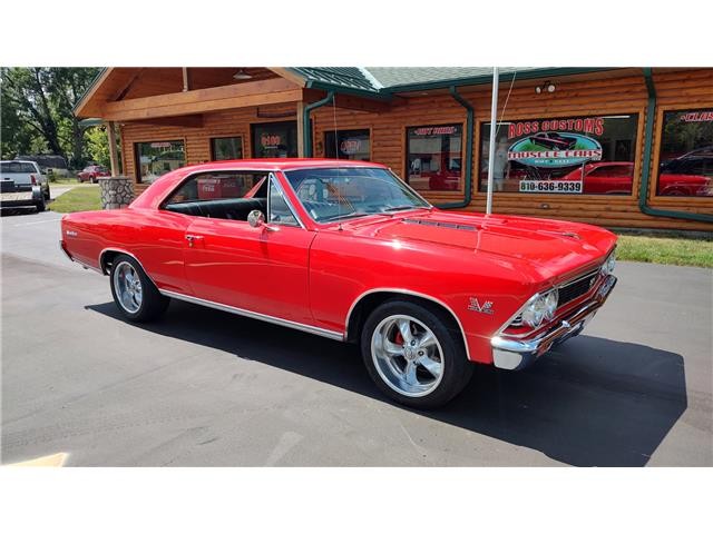 Chevrolet-Chevelle-1966-2-door-coupe-36