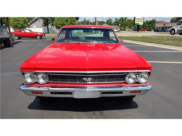 Chevrolet-Chevelle-1966-2-door-coupe-39