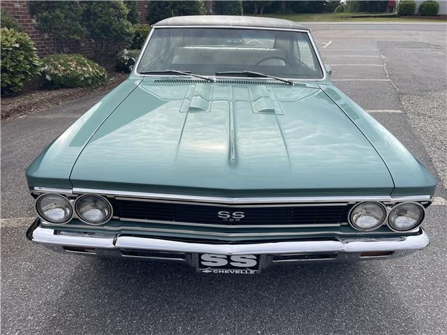 Chevrolet-Chevelle-1966-Hardtop-1