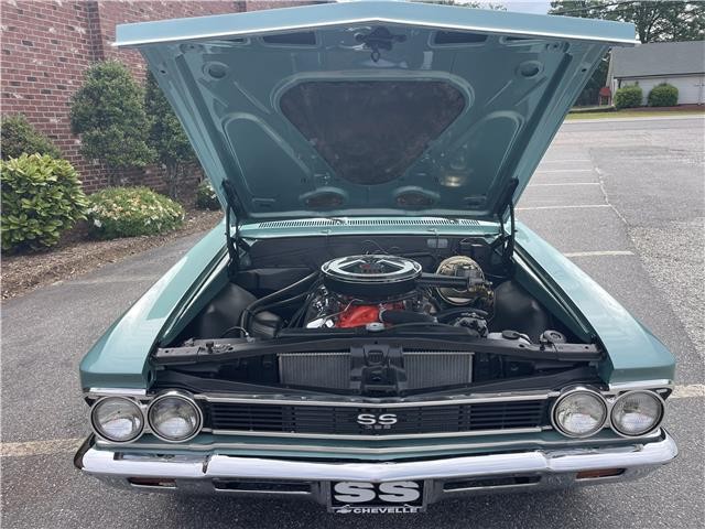 Chevrolet-Chevelle-1966-Hardtop-26