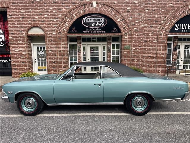 Chevrolet-Chevelle-1966-Hardtop-27
