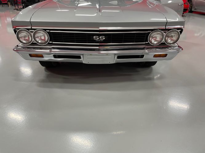 Chevrolet-Chevelle-1966-Silver-Black-11