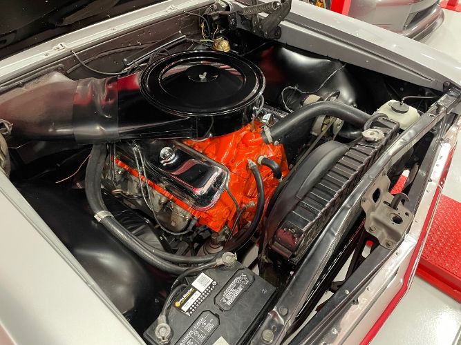 Chevrolet-Chevelle-1966-Silver-Black-13