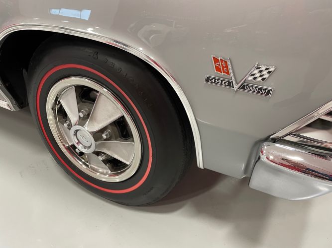 Chevrolet-Chevelle-1966-Silver-Black-25