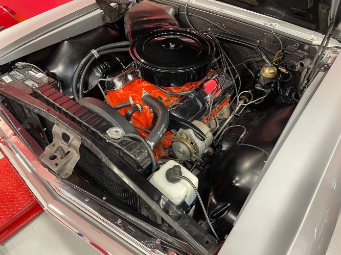 Chevrolet-Chevelle-1966-Silver-Black-37