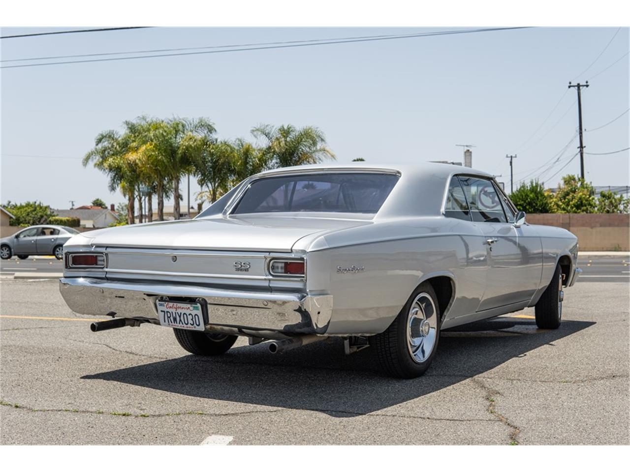 Chevrolet-Chevelle-1966-Silver-BlackWhite-15