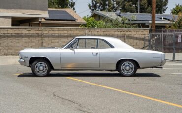 Chevrolet-Chevelle-1966-Silver-BlackWhite-19