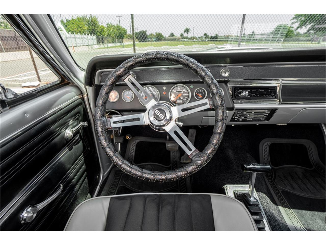 Chevrolet-Chevelle-1966-Silver-BlackWhite-22
