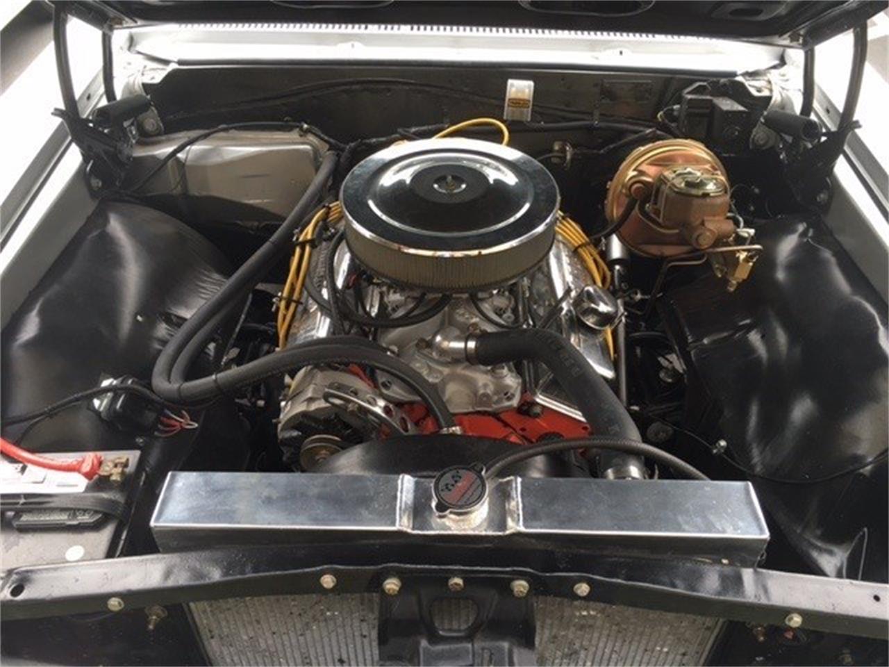 Chevrolet-Chevelle-1966-Silver-BlackWhite-31