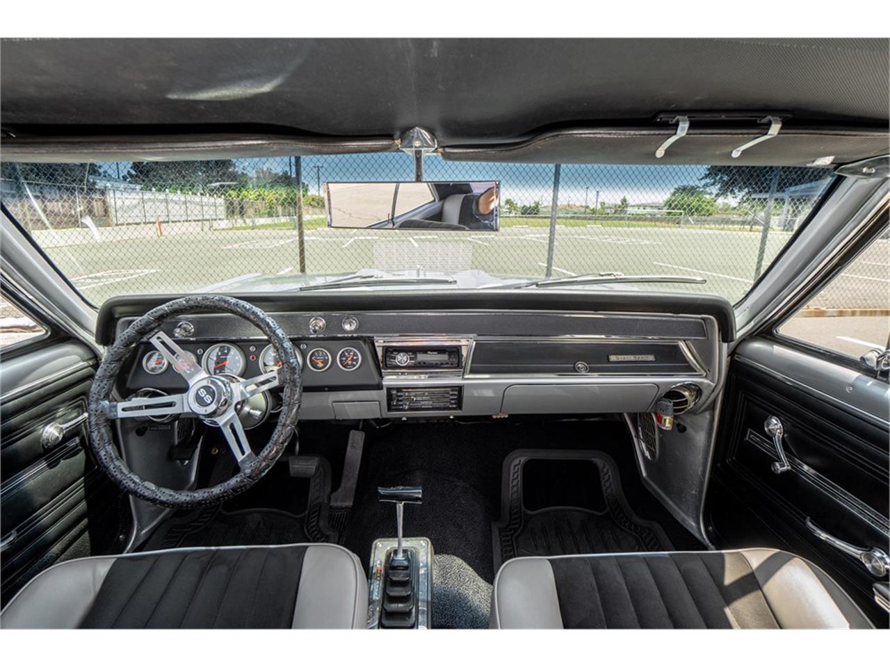 Chevrolet-Chevelle-1966-Silver-BlackWhite-9