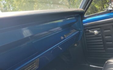 Chevrolet-Chevelle-1967-Bahama-Blue-Metallic-Black-and-Blue-37