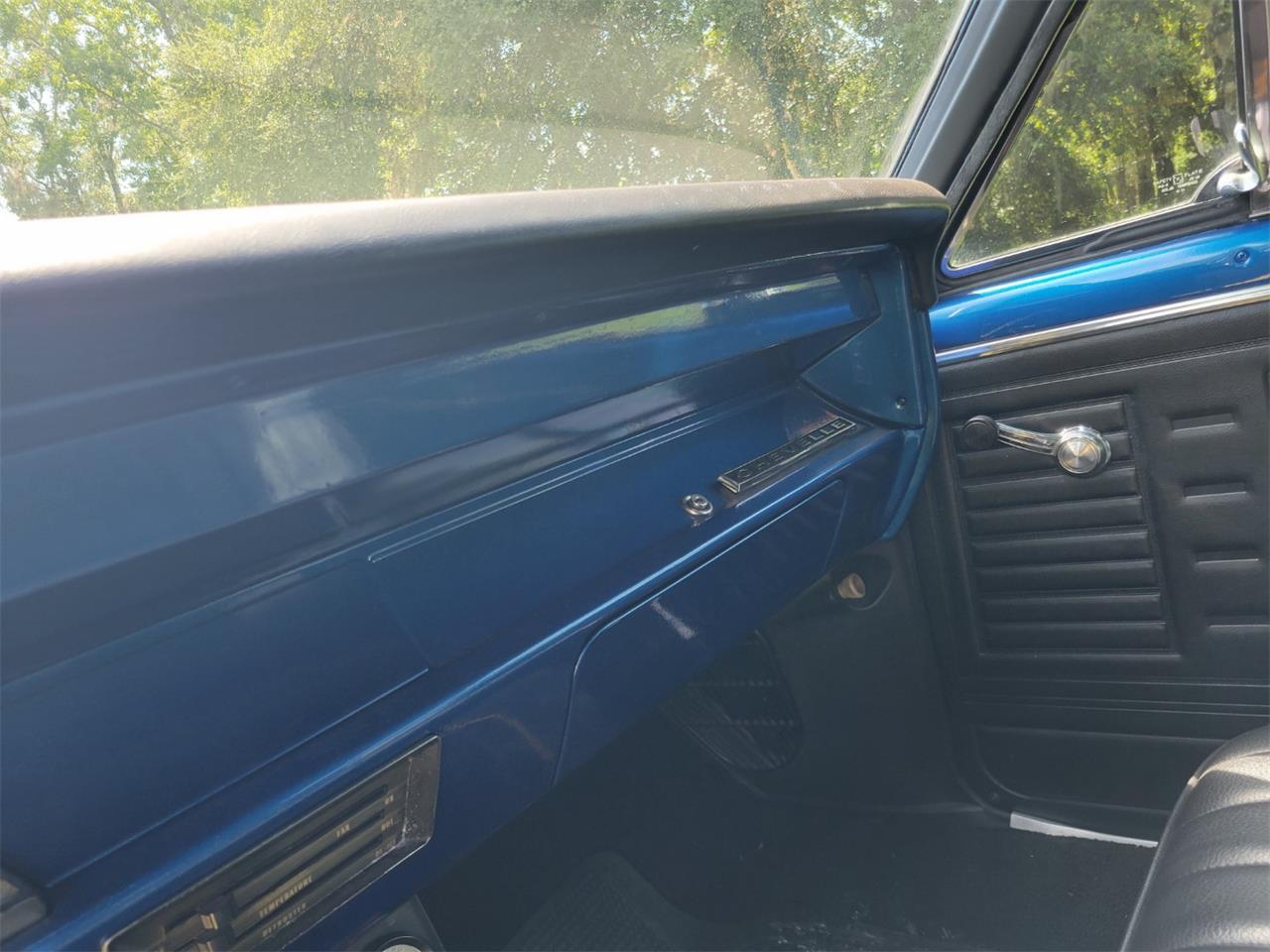 Chevrolet-Chevelle-1967-Bahama-Blue-Metallic-Black-and-Blue-37