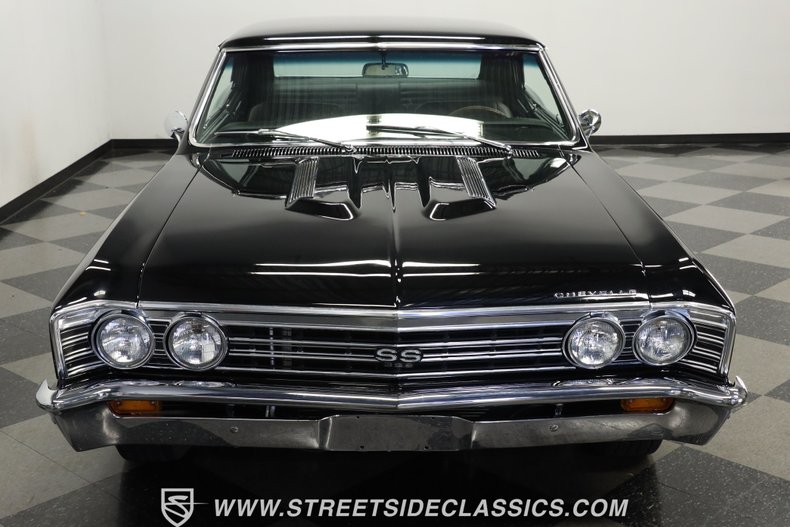 Chevrolet-Chevelle-1967-Black-Black-26