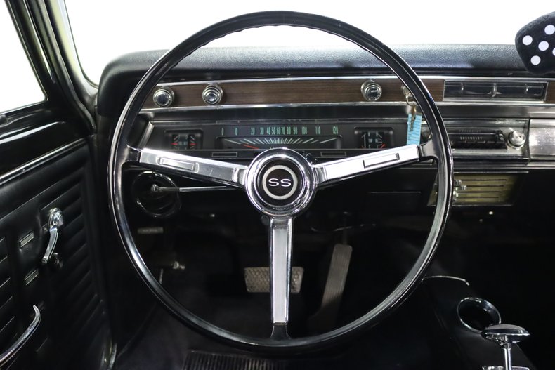 Chevrolet-Chevelle-1967-Butternut-Yellow-Black-10