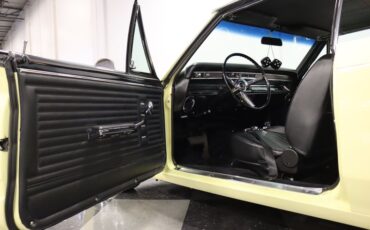 Chevrolet-Chevelle-1967-Butternut-Yellow-Black-15