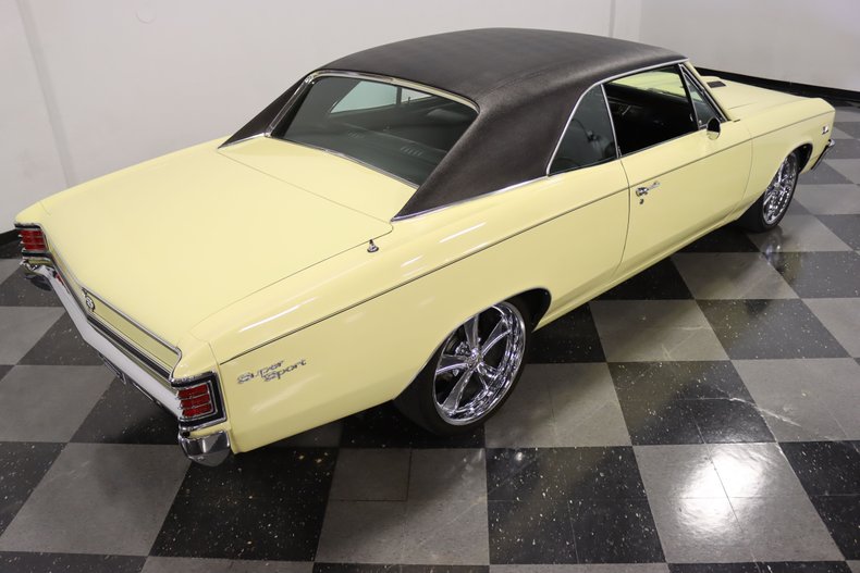 Chevrolet-Chevelle-1967-Butternut-Yellow-Black-34