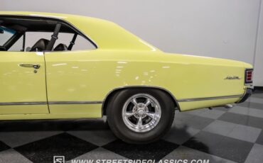 Chevrolet-Chevelle-1967-Butternut-Yellow-Gold-1