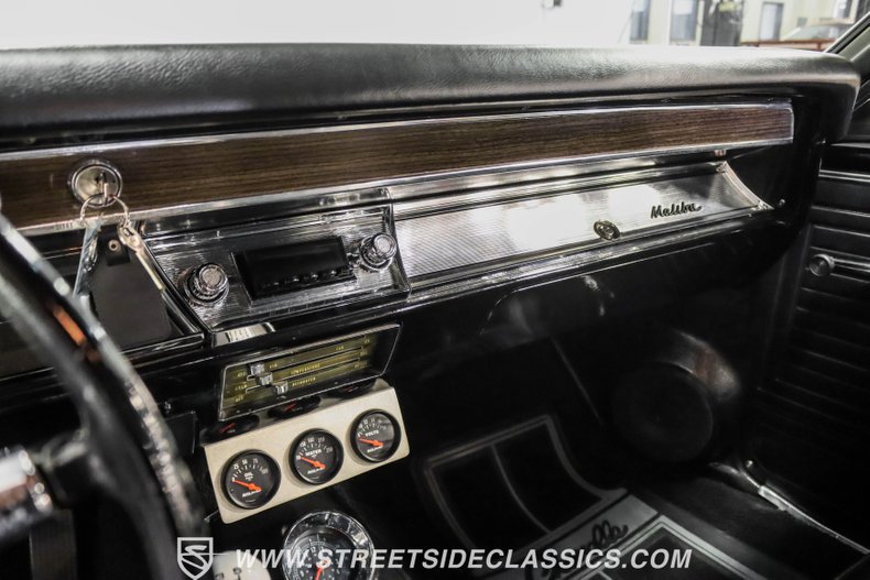 Chevrolet-Chevelle-1967-Butternut-Yellow-Gold-16