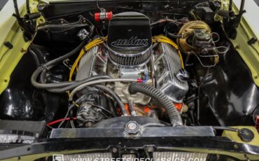 Chevrolet-Chevelle-1967-Butternut-Yellow-Gold-20